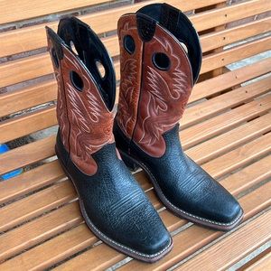 Men’s Ariat cowboy boots